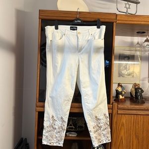 Joseph Ribkoff white cropped jeans
